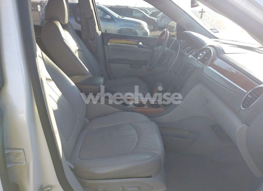 Photo 5 of 2011 Buick Enclave 2XL (VIN 5GAKRCED0BJ208440)