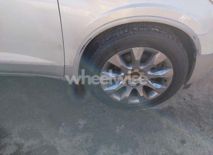 Photo 6 of 2011 Buick Enclave 2XL (VIN 5GAKRCED0BJ208440)