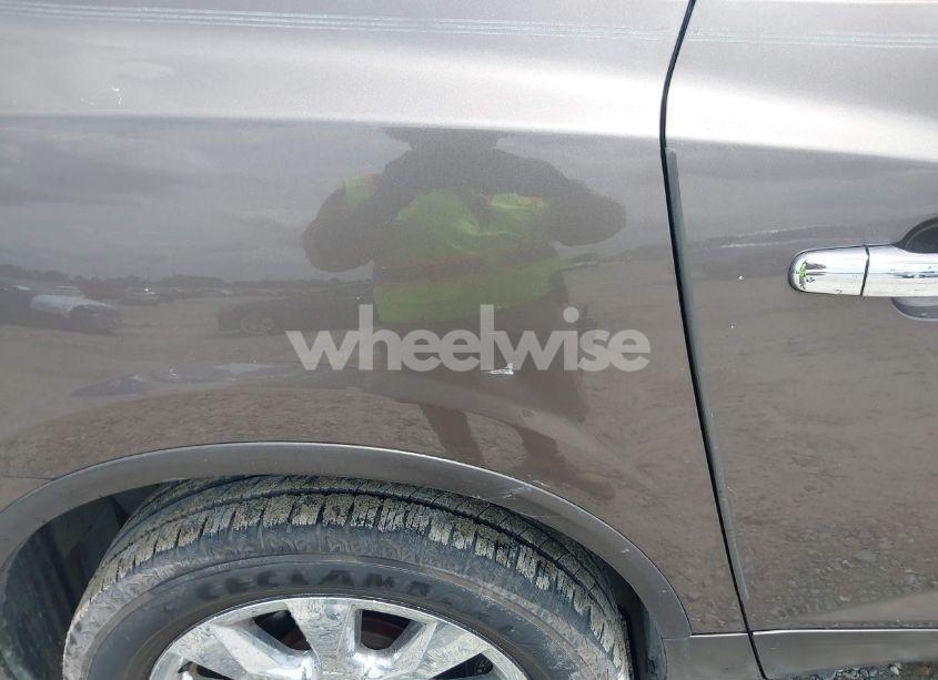 Photo 6 of 2011 Buick Enclave 2XL (VIN 5GAKRCED1BJ346259)