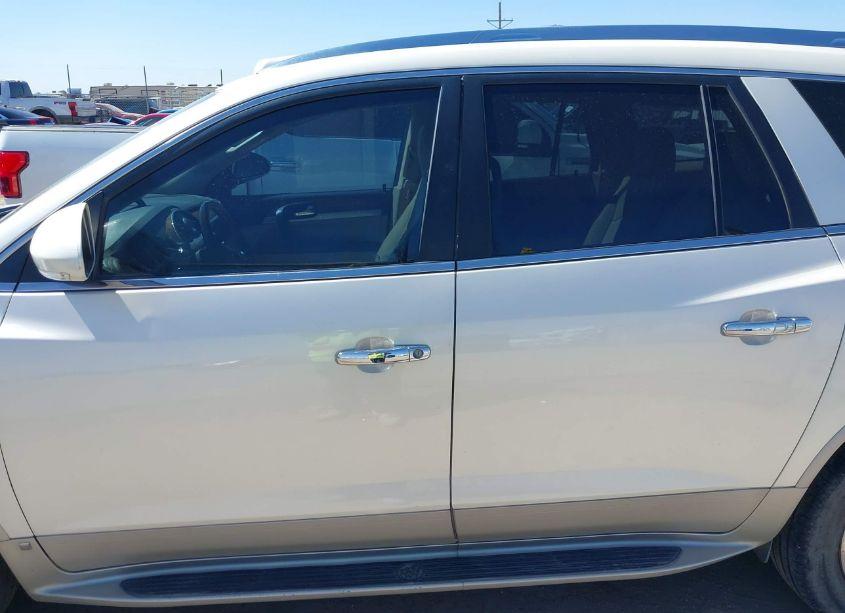 Photo 14 of 2011 Buick Enclave 2XL (VIN 5GAKRCEDXBJ151762)