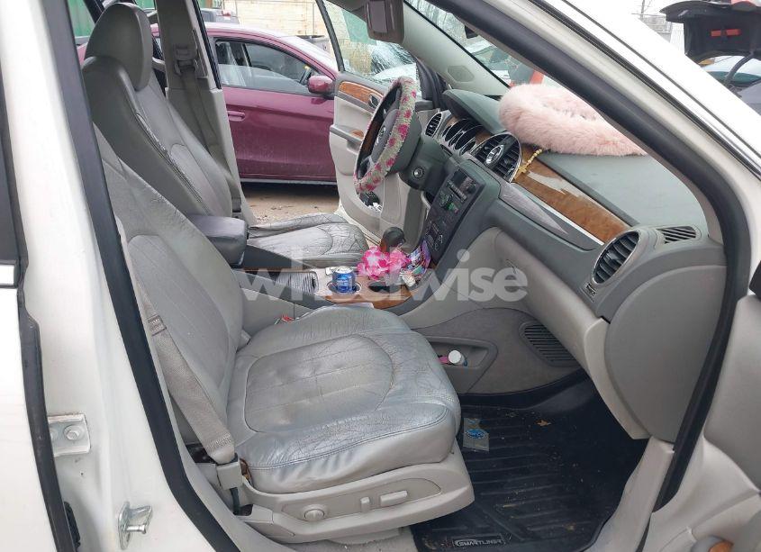 Photo 5 of 2011 Buick Enclave 1XL (VIN 5GAKVBED0BJ151792)