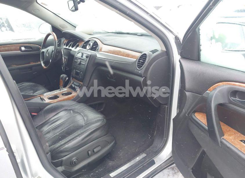 Photo 5 of 2011 Buick Enclave 1XL (VIN 5GAKVBED0BJ354875)