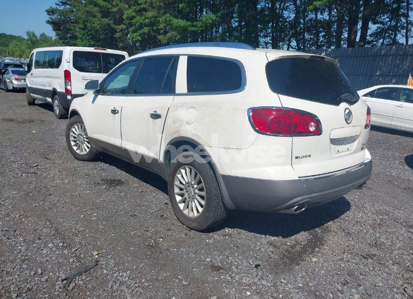 Photo 3 of 2011 Buick Enclave 1XL (VIN 5GAKVBED1BJ245714)