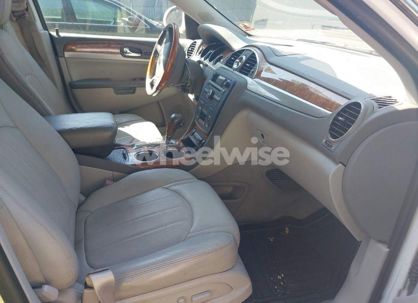 Photo 5 of 2011 Buick Enclave 1XL (VIN 5GAKVBED1BJ245714)