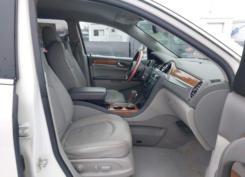 Photo 5 of 2011 Buick Enclave 1XL (VIN 5GAKVBED2BJ340847)