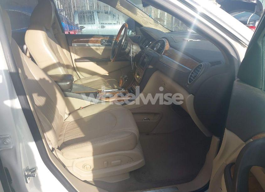 Photo 5 of 2011 Buick Enclave 1XL (VIN 5GAKVBED2BJ419824)