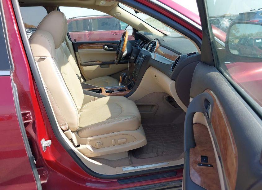 Photo 5 of 2011 Buick Enclave 1XL (VIN 5GAKVBED3BJ195902)