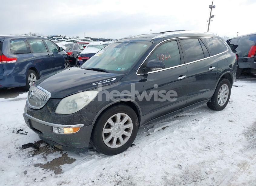 Photo 2 of 2011 Buick Enclave 1XL (VIN 5GAKVBED3BJ335267)