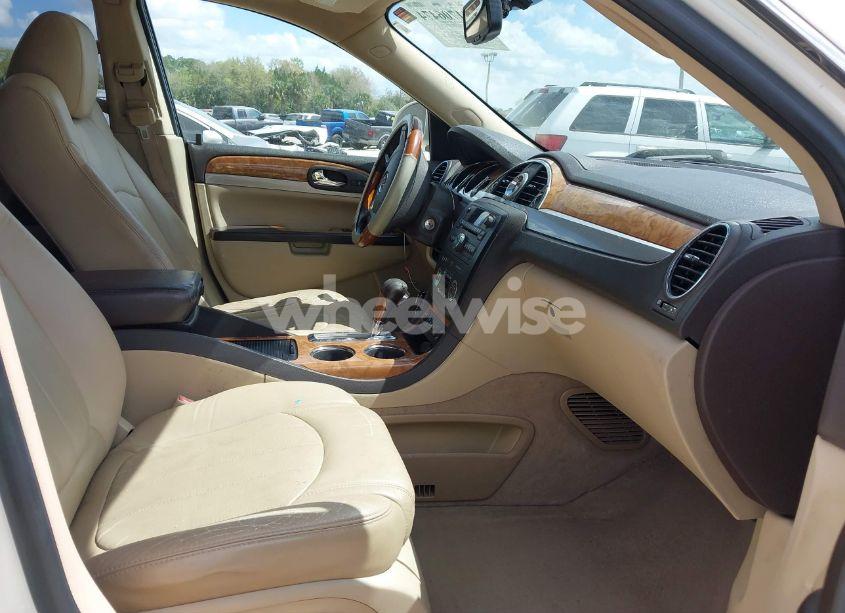 Photo 5 of 2011 Buick Enclave 1XL (VIN 5GAKVBED3BJ378636)