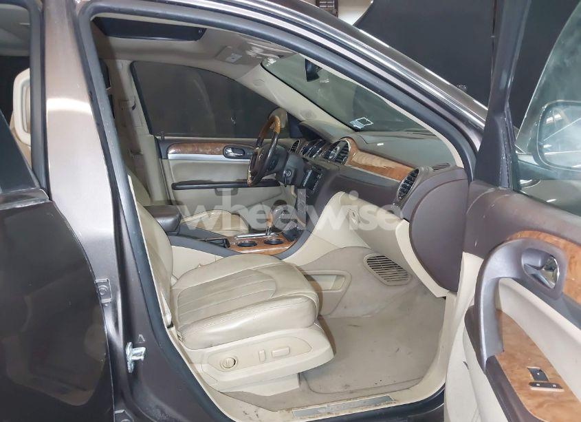 Photo 5 of 2011 Buick Enclave 1XL (VIN 5GAKVBED4BJ163864)