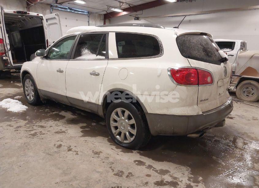 Photo 3 of 2011 Buick Enclave 1XL (VIN 5GAKVBED8BJ380463)