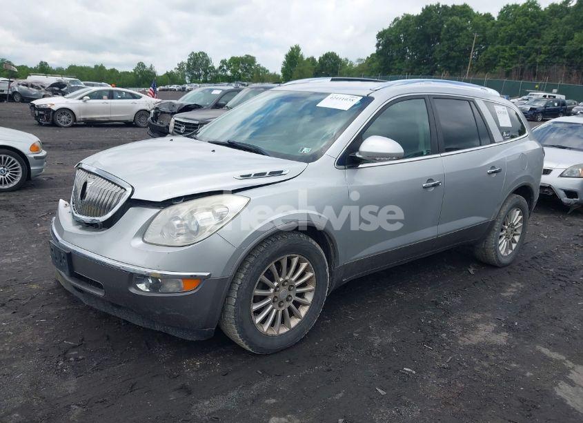 Photo 2 of 2011 Buick Enclave 1XL (VIN 5GAKVBED8BJ397246)