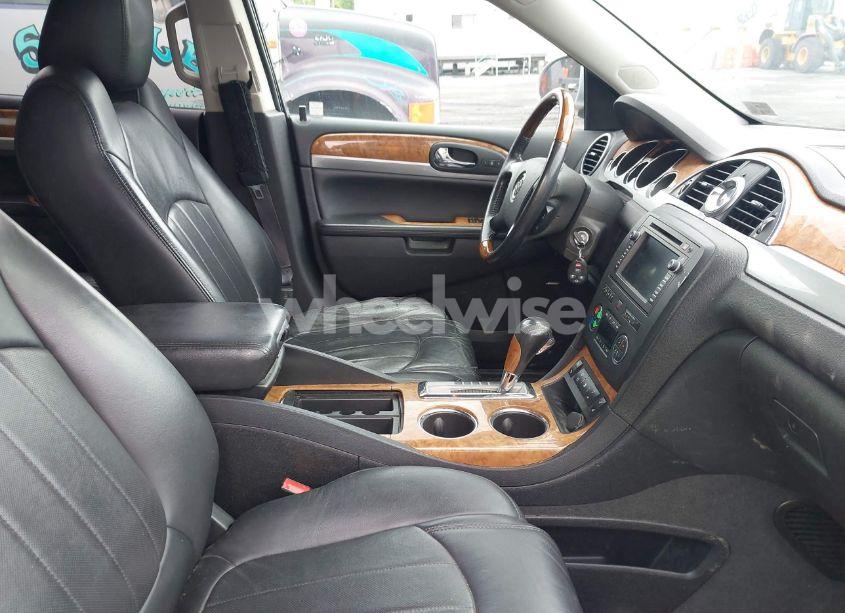 Photo 5 of 2011 Buick Enclave 1XL (VIN 5GAKVBED8BJ397246)