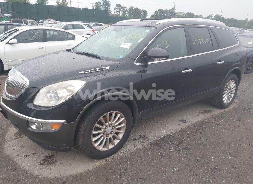 Photo 2 of 2011 Buick Enclave 1XL (VIN 5GAKVBED8BJ405216)