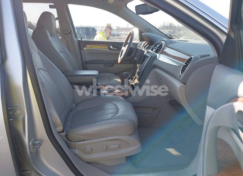 Photo 5 of 2011 Buick Enclave 1XL (VIN 5GAKVBEDXBJ292899)