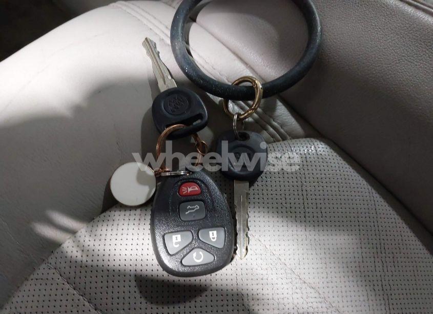 Photo 11 of 2011 Buick Enclave 1XL (VIN 5GAKVBEDXBJ413172)