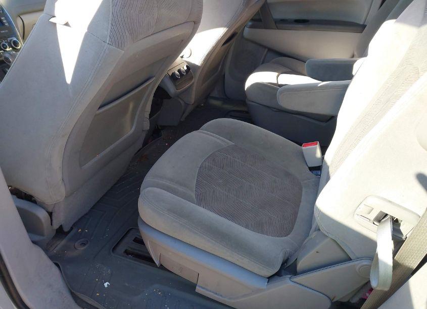 Photo 8 of 2013 Buick Enclave CONVENIENCE (VIN 5GAKVBKD5DJ126460)