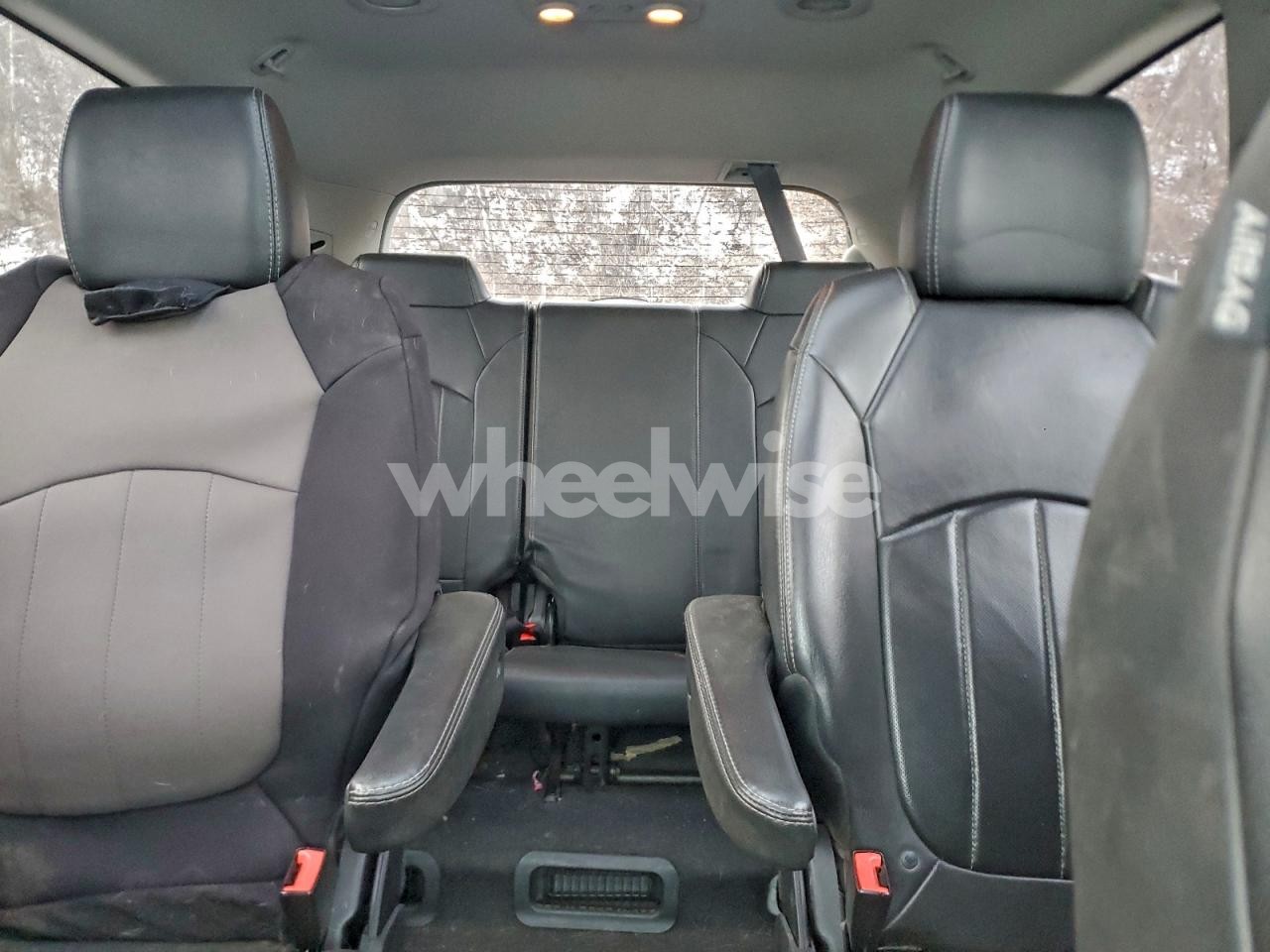 Photo 10 of 2015 BUICK ENCLAVE (VIN 5GAKVBKD5FJ374369)