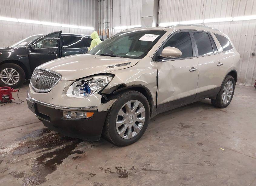 Photo 2 of 2011 Buick Enclave 2XL (VIN 5GAKVCED0BJ261036)
