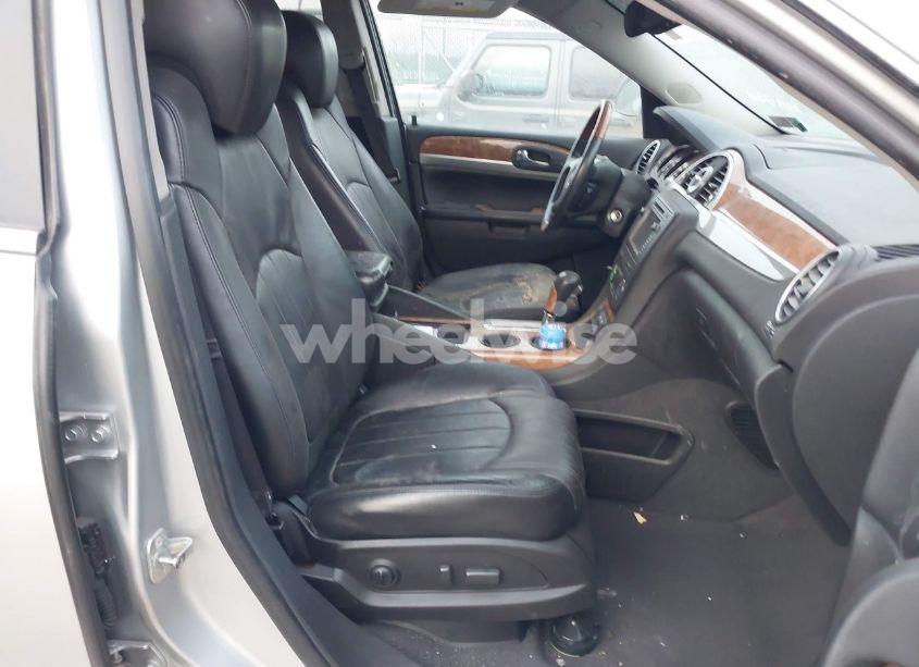 Photo 5 of 2011 Buick Enclave 2XL (VIN 5GAKVCED2BJ362868)