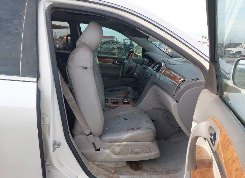 Photo 5 of 2011 Buick Enclave 2XL (VIN 5GAKVCED6BJ120407)