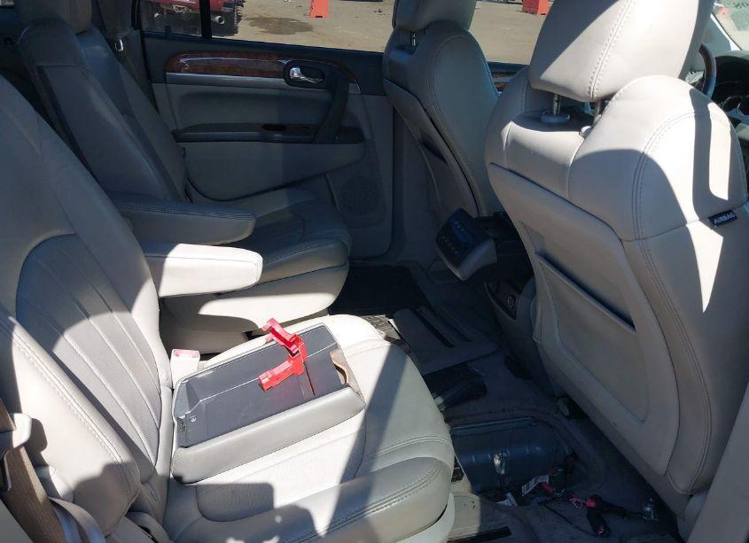 Photo 8 of 2011 Buick Enclave 2XL (VIN 5GAKVCED7BJ392657)