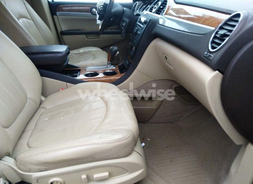 Photo 5 of 2011 Buick Enclave 2XL (VIN 5GAKVCED9BJ320200)