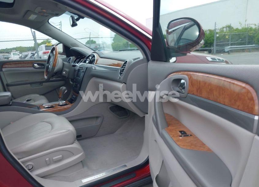 Photo 5 of 2011 Buick Enclave 2XL (VIN 5GAKVCEDXBJ297218)