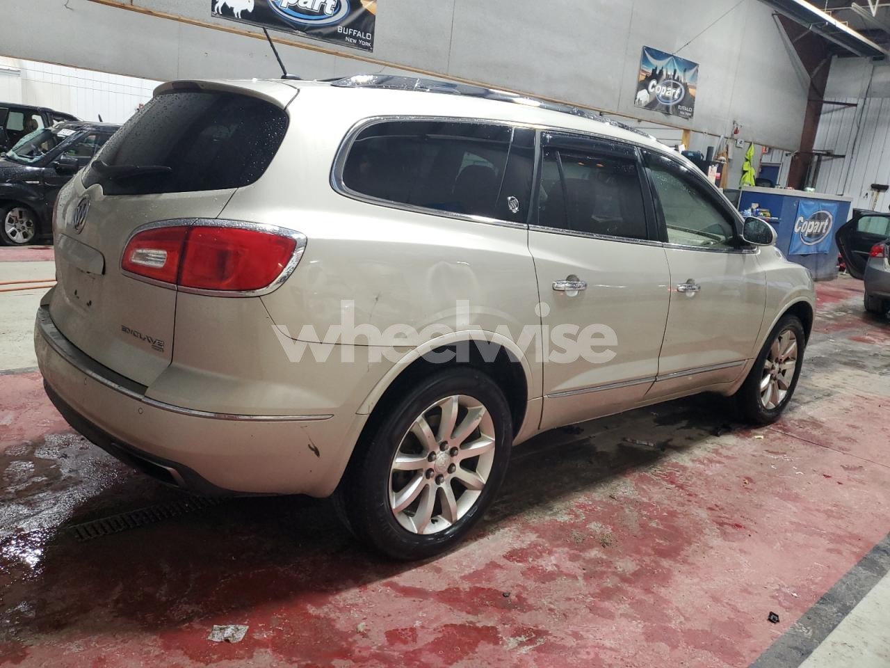 Photo 3 of 2013 BUICK ENCLAVE (VIN 5GAKVDKD4DJ235925)