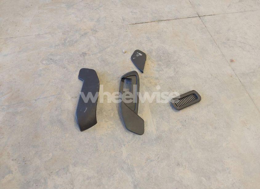 Photo 12 of 2010 Buick Enclave CX (VIN 5GALRAED5AJ263229)