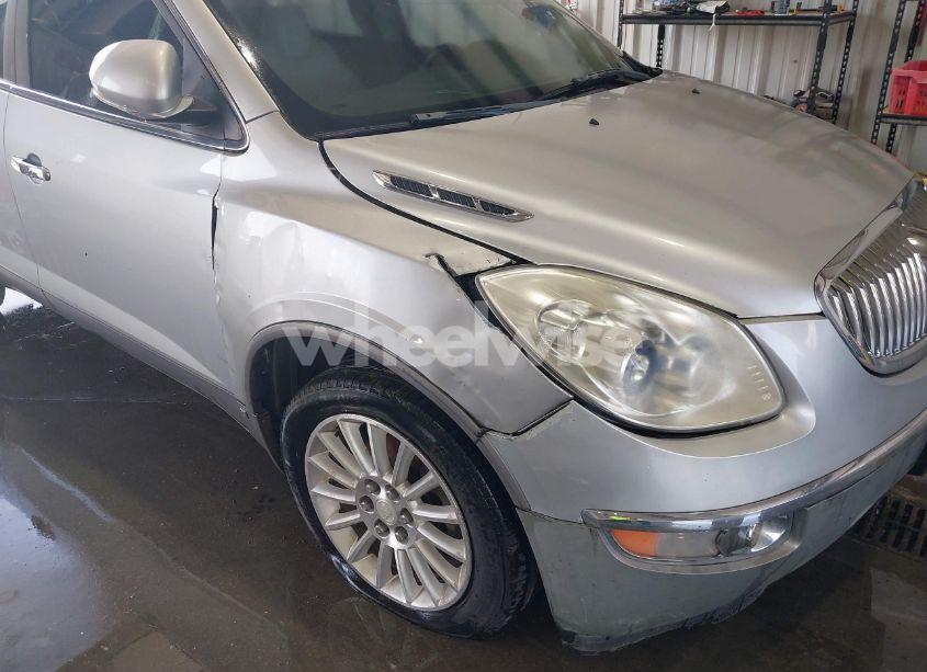 Photo 6 of 2010 Buick Enclave CX (VIN 5GALRAED6AJ106664)