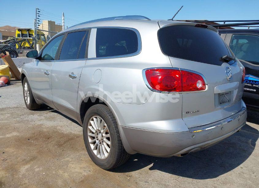 Photo 3 of 2010 Buick Enclave CX (VIN 5GALRAED6AJ152401)