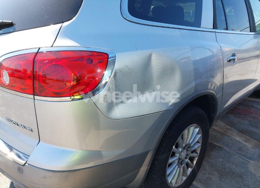 Photo 6 of 2010 Buick Enclave CX (VIN 5GALRAED6AJ152401)