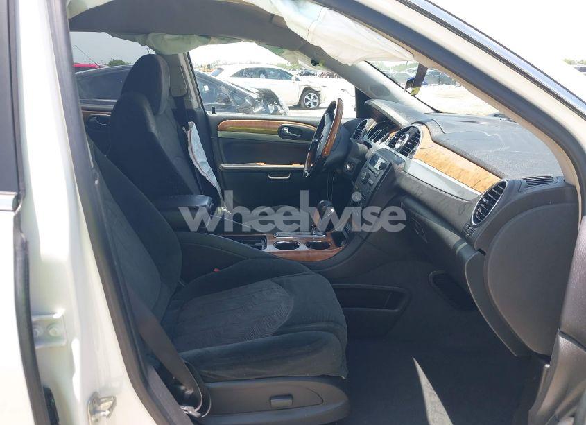 Photo 5 of 2010 Buick Enclave CX (VIN 5GALRAED9AJ170553)