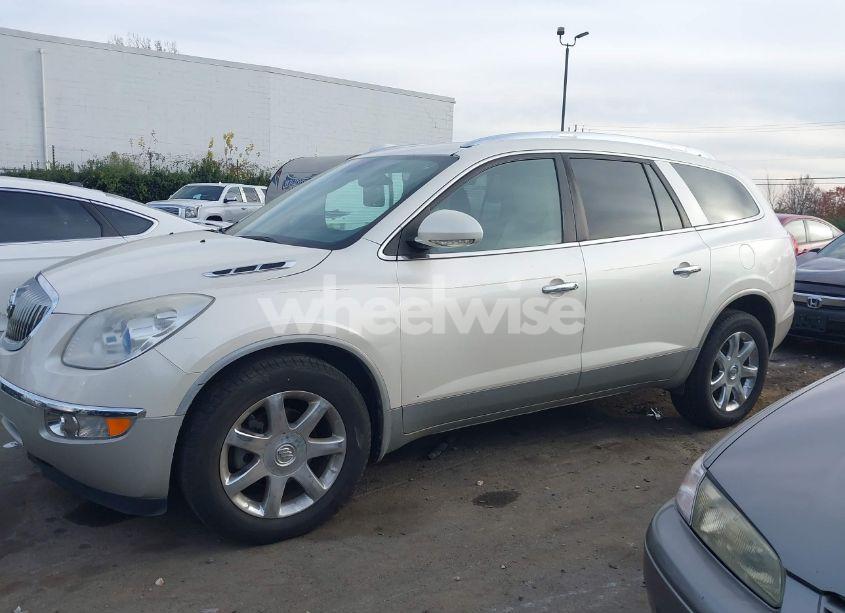 Photo 14 of 2010 Buick Enclave 1XL (VIN 5GALRBED0AJ190843)