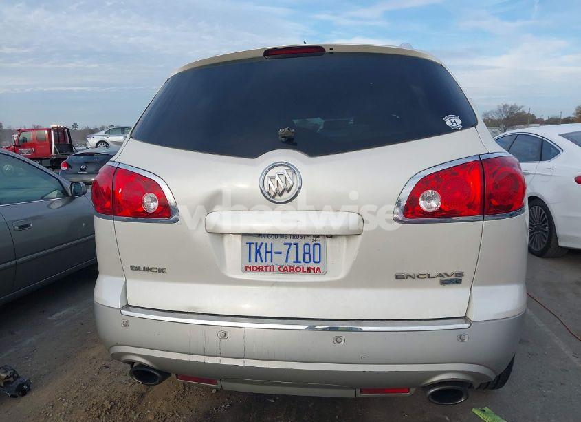 Photo 16 of 2010 Buick Enclave 1XL (VIN 5GALRBED0AJ190843)