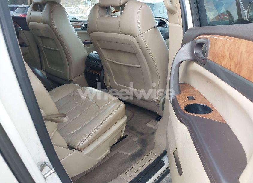 Photo 8 of 2010 Buick Enclave 1XL (VIN 5GALRBED0AJ190843)