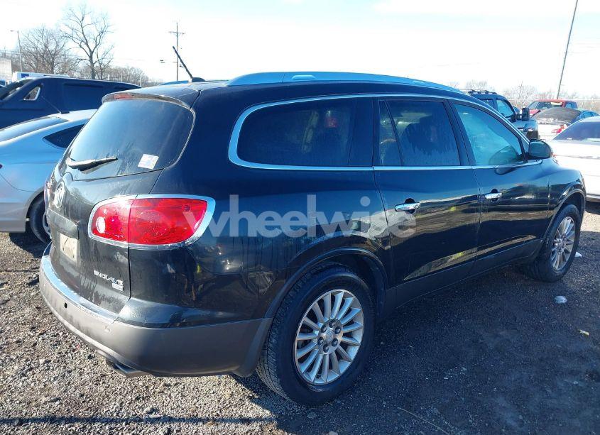 Photo 4 of 2010 Buick Enclave 1XL (VIN 5GALRBED1AJ114547)