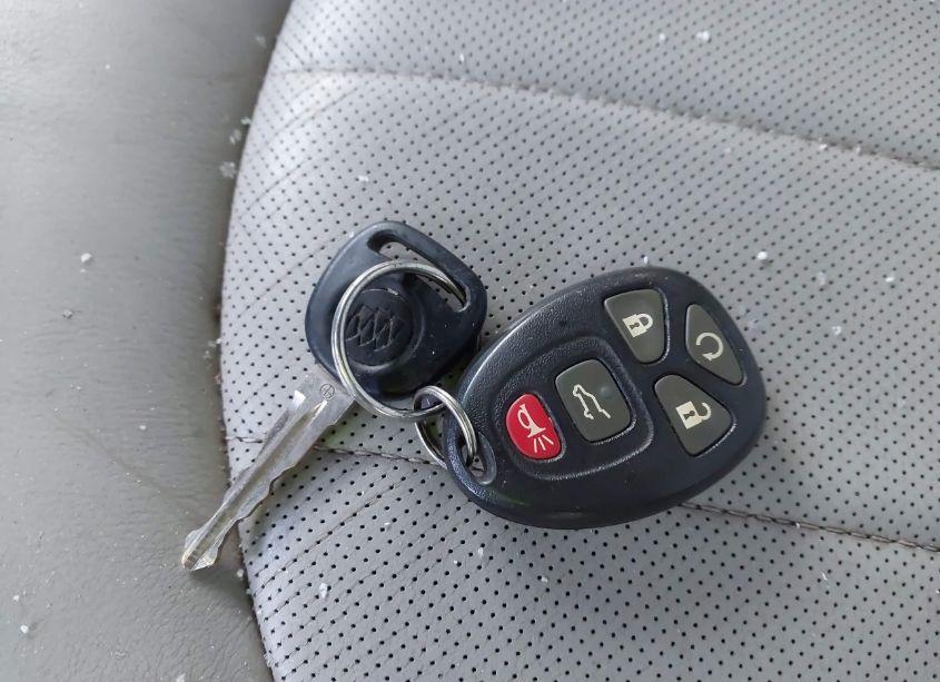 Photo 11 of 2010 Buick Enclave 1XL (VIN 5GALRBED1AJ170150)