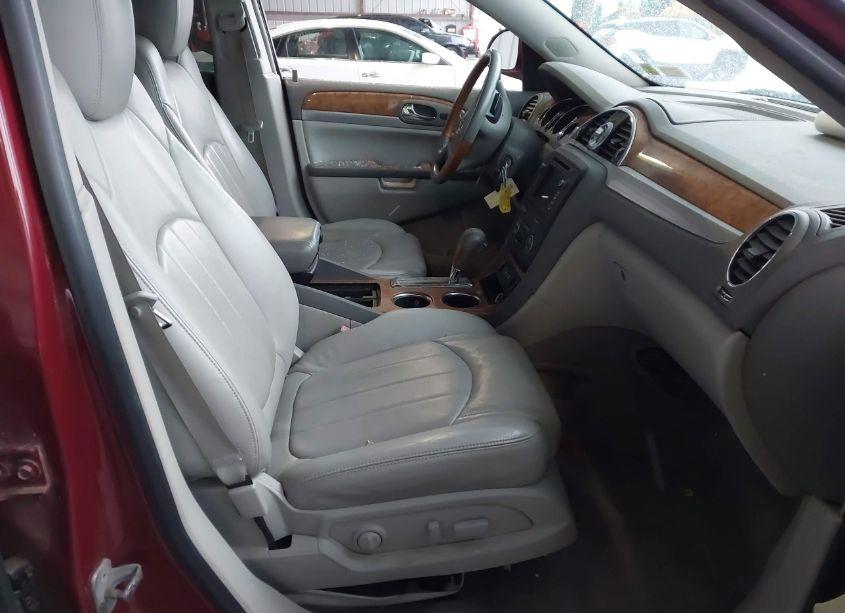 Photo 5 of 2010 Buick Enclave 1XL (VIN 5GALRBED1AJ170150)