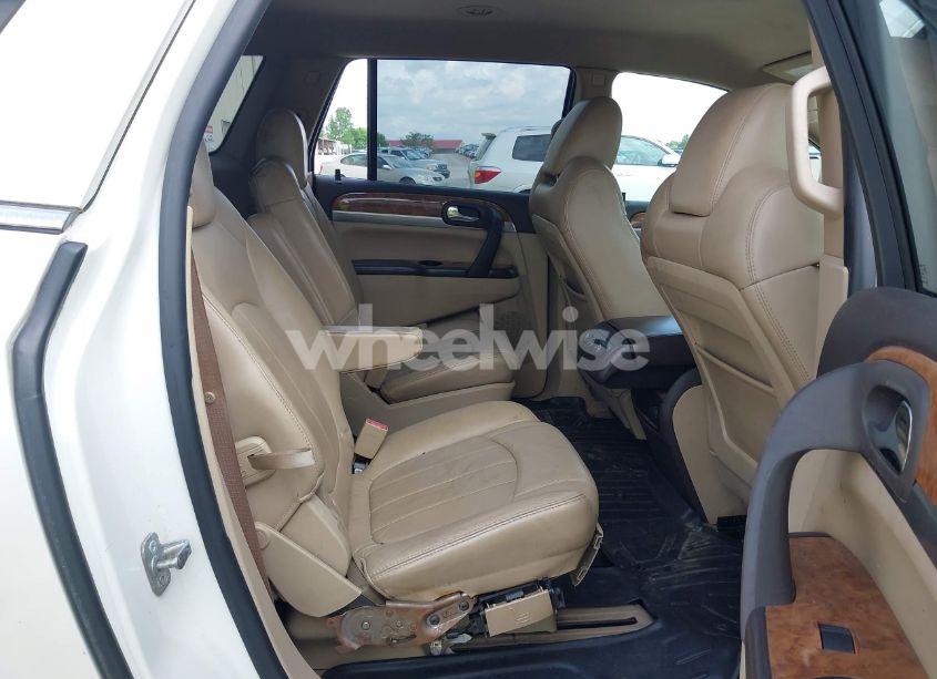 Photo 8 of 2010 Buick Enclave 1XL (VIN 5GALRBED1AJ256137)