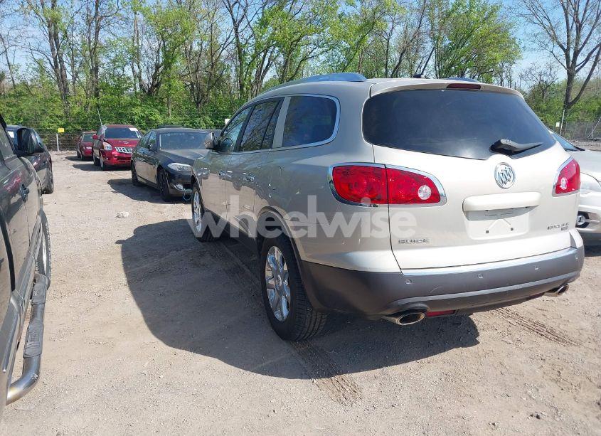 Photo 3 of 2010 Buick Enclave 1XL (VIN 5GALRBED2AJ125105)