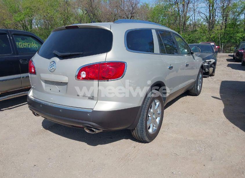 Photo 4 of 2010 Buick Enclave 1XL (VIN 5GALRBED2AJ125105)