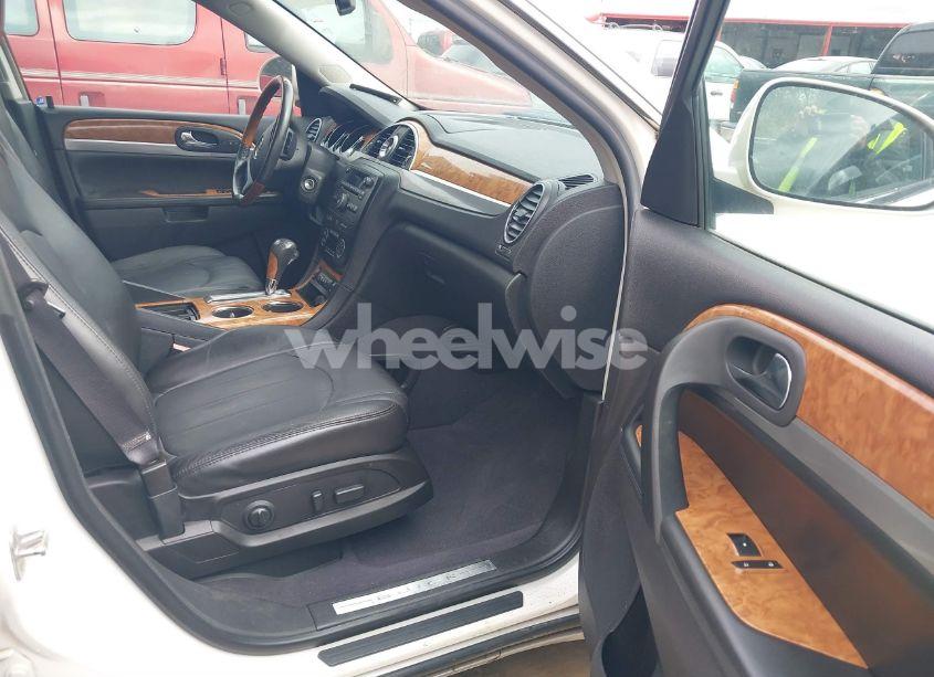 Photo 5 of 2010 Buick Enclave 1XL (VIN 5GALRBED3AJ147680)