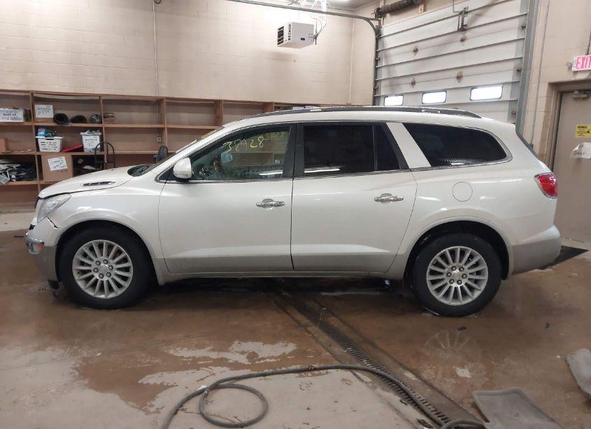 Photo 14 of 2010 Buick Enclave 1XL (VIN 5GALRBED3AJ265504)
