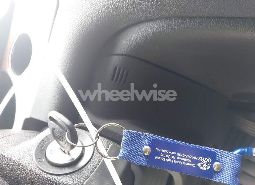 Photo 11 of 2010 Buick Enclave 1XL (VIN 5GALRBED4AJ102232)