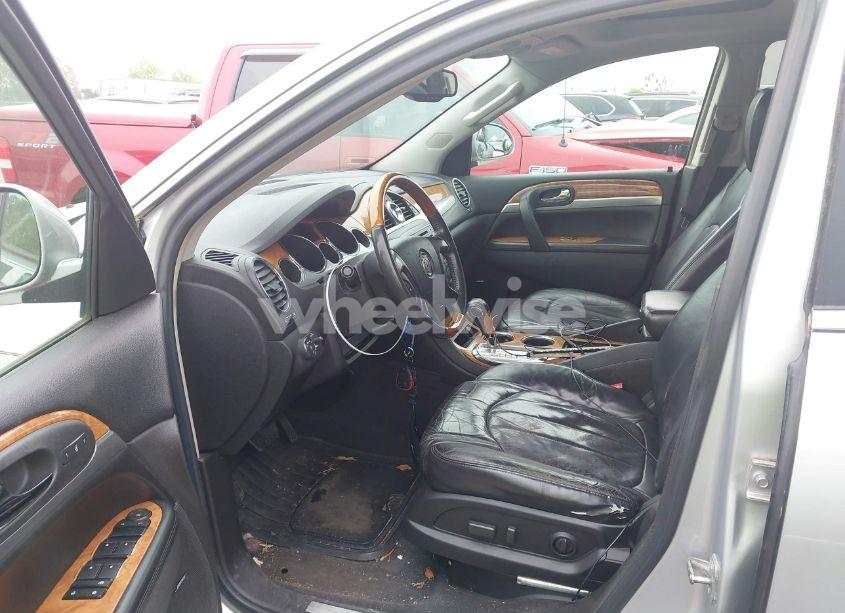 Photo 5 of 2010 Buick Enclave 1XL (VIN 5GALRBED4AJ102232)