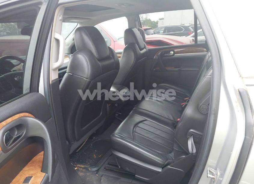 Photo 8 of 2010 Buick Enclave 1XL (VIN 5GALRBED4AJ102232)