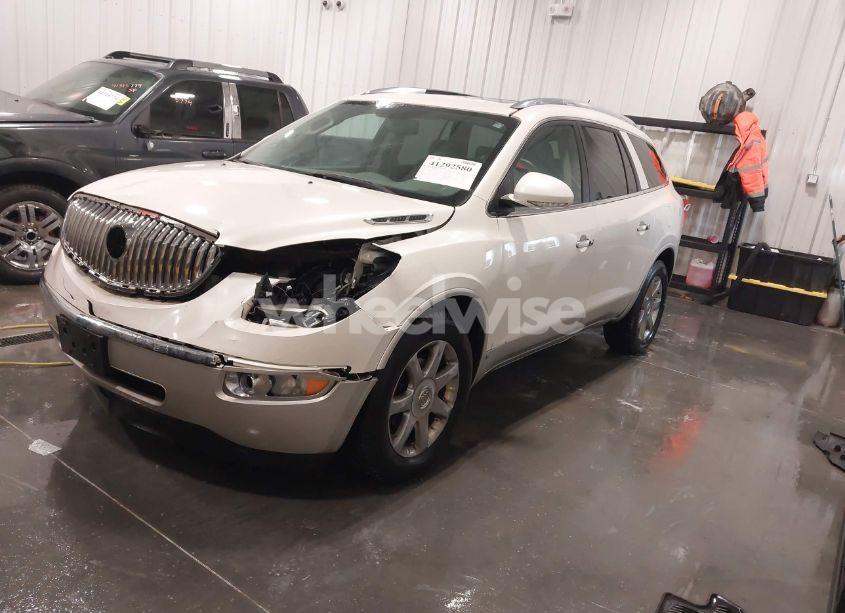 Photo 2 of 2010 Buick Enclave 1XL (VIN 5GALRBED5AJ225697)