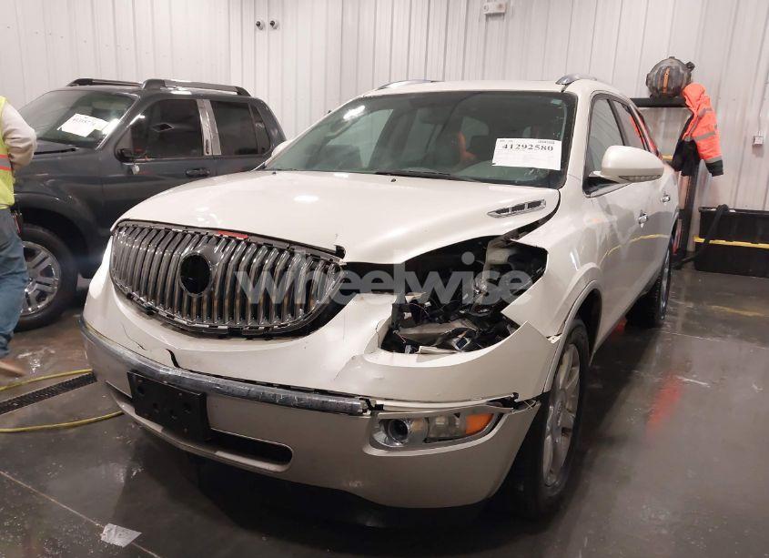 Photo 6 of 2010 Buick Enclave 1XL (VIN 5GALRBED5AJ225697)